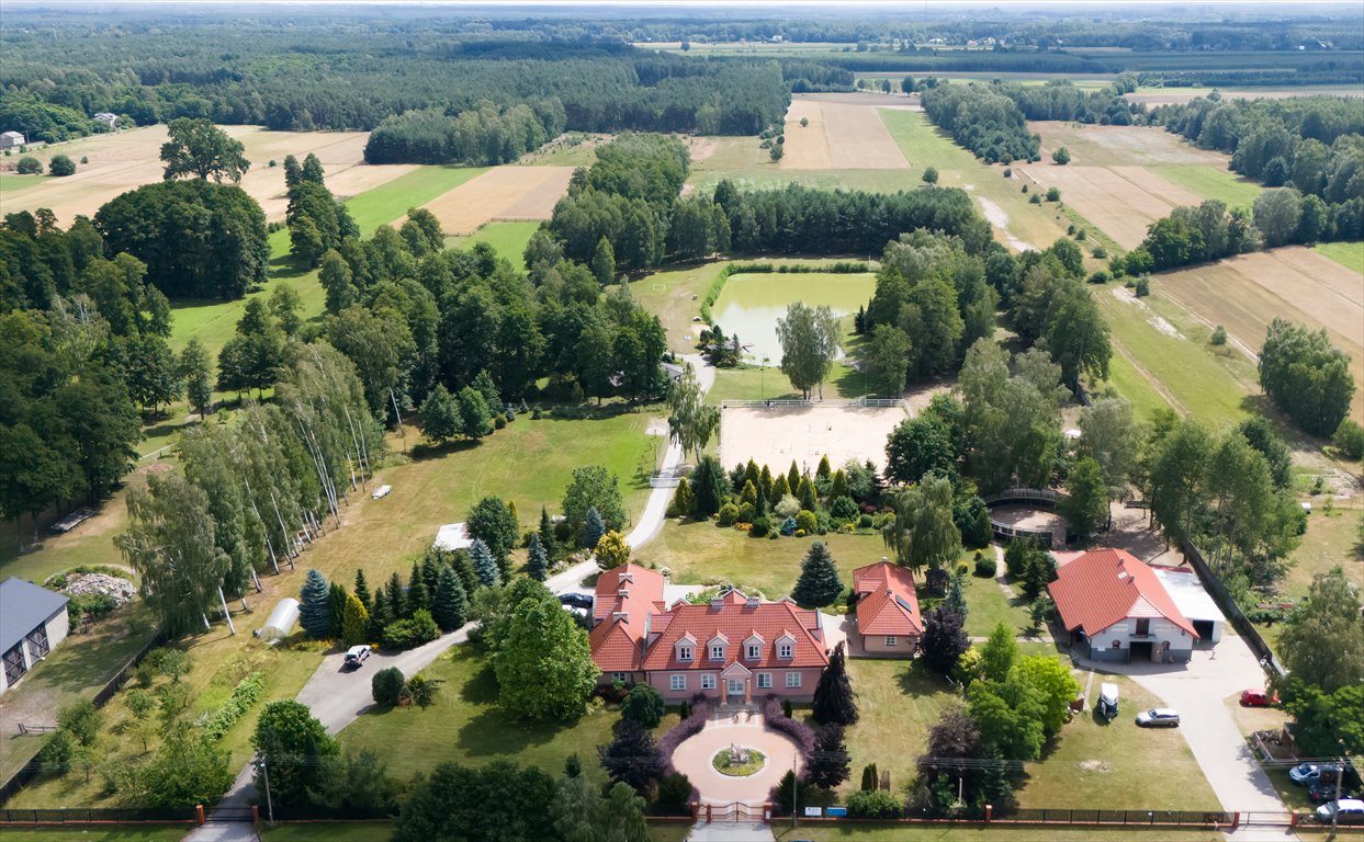 Wyjątkowa posiadłość z stadniną koni i 400 m2 domu Michaów, Michałów  400m2 Foto 1