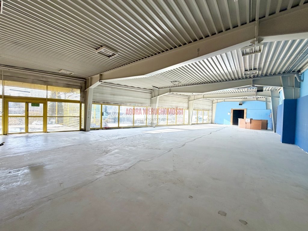 300 m2 ogrzewanego lokalu z dużym parkingiem i dobrym dojazdem Modlniczka  300m2 Foto 1