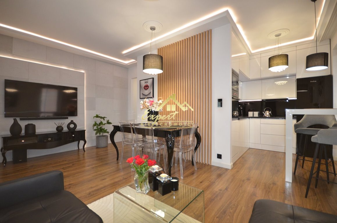 Mieszkanie trzypokojowe na sprzedaż Ostróda, Ostróda, Pieniężnego  64m2 Foto 1