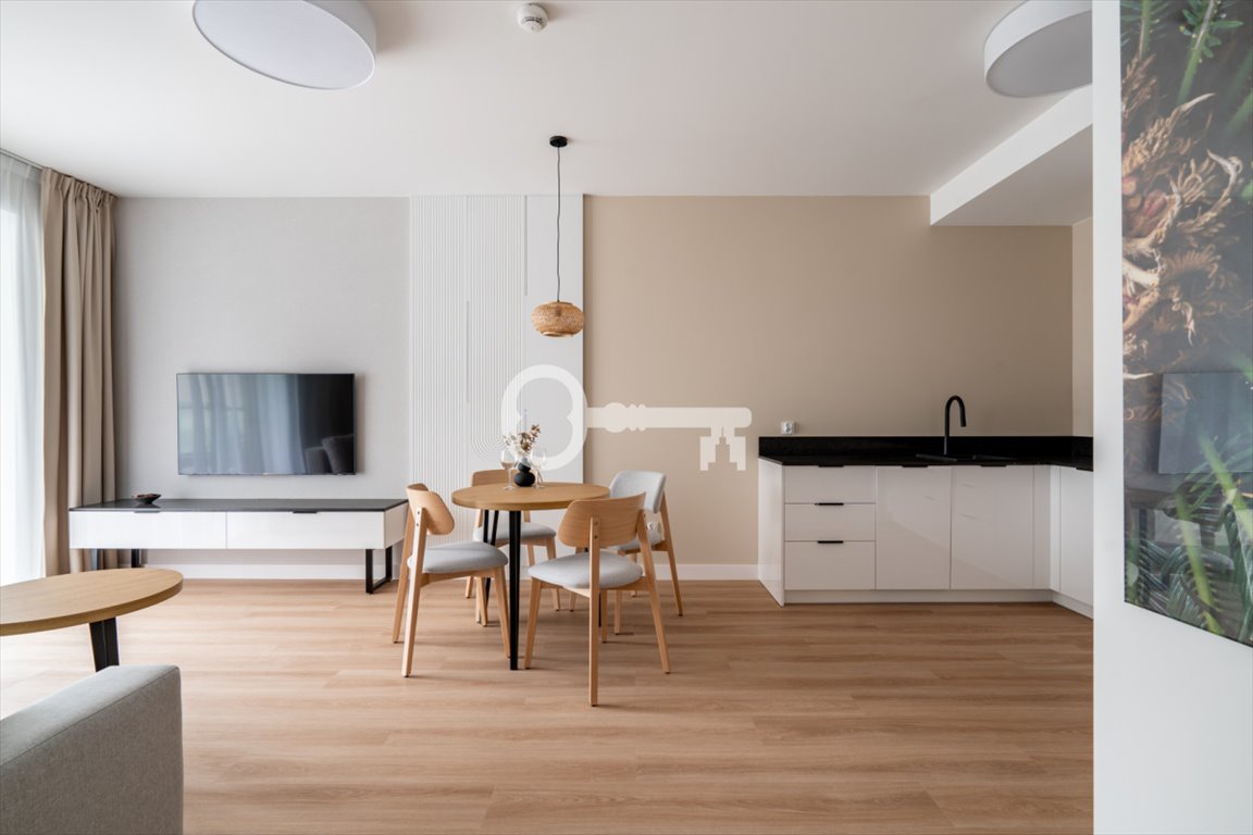 Apartament 43,38 m² z balkonem, SPA i plażą w Juracie Jurata, Wojska Polskiego  43m2 Foto 1