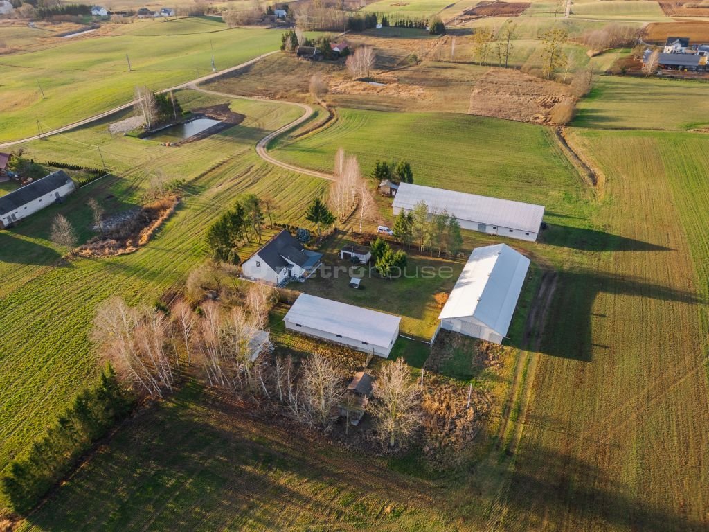 Lokal użytkowy na sprzedaż Karczewo  150 000m2 Foto 1