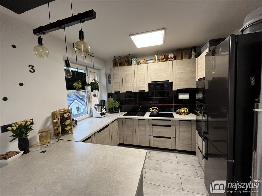 Mieszkanie czteropokojowe  na sprzedaż Złocieniec  74m2 Foto 1