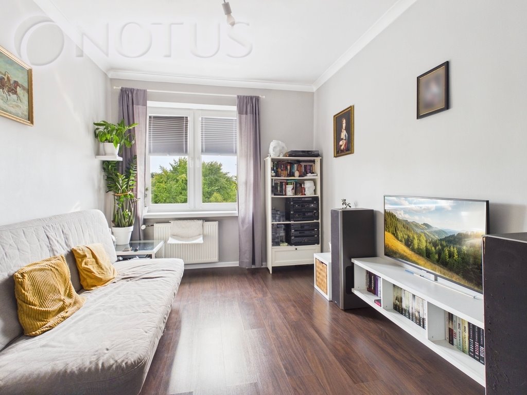 Sprzedam klimatyczne 2-pokojowe mieszkanie 46 m² w Nowej Hucie Kraków, Nowa Huta, Osiedle Teatralne 3  46m2 Foto 1