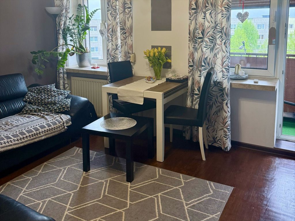 Mieszkanie trzypokojowe na sprzedaż Konin, Piłsudskiego  50m2 Foto 1