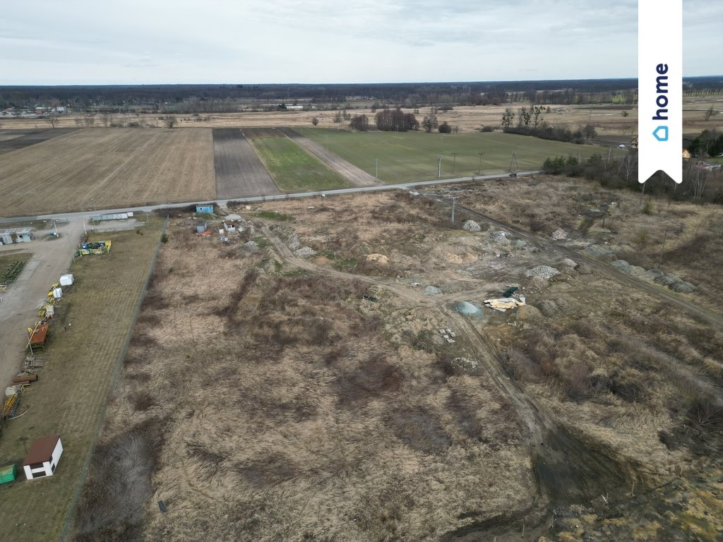 Działka przemysłowa 4 498 m² z udziałem drogi w Żmigrodzie Żmigród  4 498m2 Foto 1