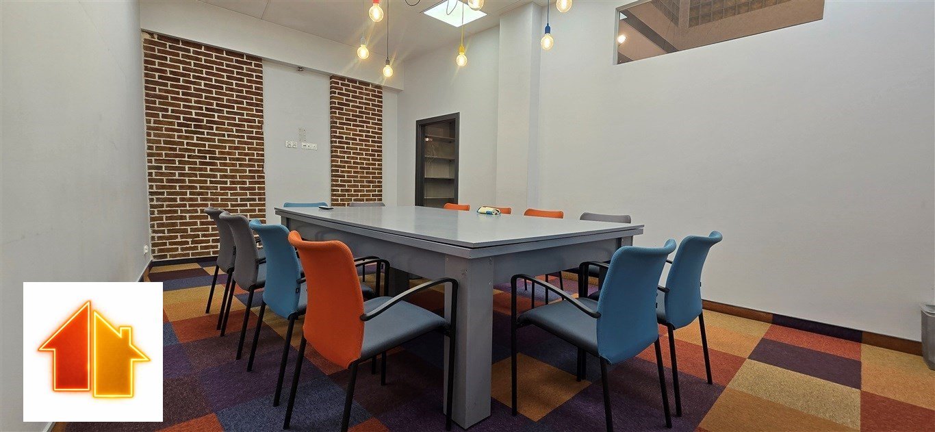 Polecam nowoczesny lokal usługowy 320 m² blisko Rynku Rybnik Rybnik  320m2 Foto 1