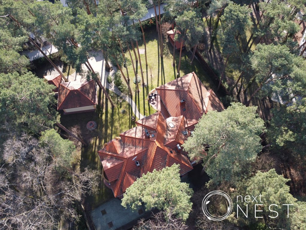 Dom wielopokoleniowy z ogrodem i garażem w Zalesiu Dolnym Piaseczno, Głogowa  472m2 Foto 1