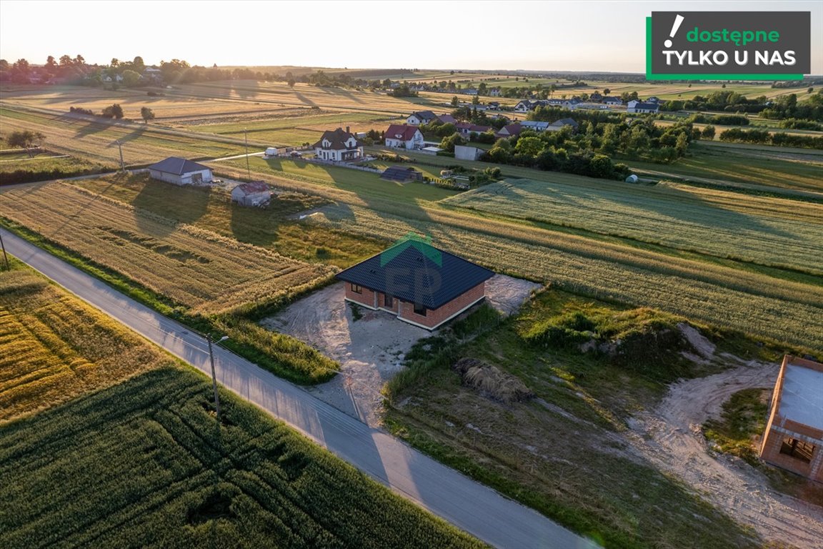 Zapraszam do obejrzenia nowoczesnego domu 152 m² w Mokrzeszu Mokrzesz  153m2 Foto 1