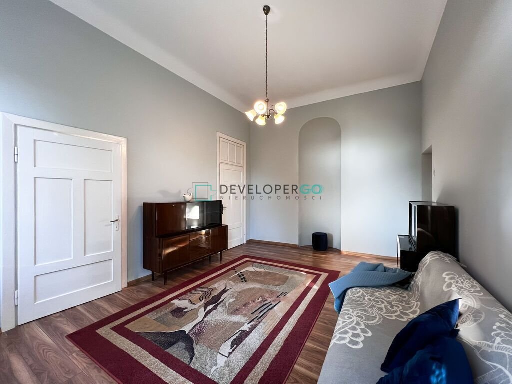 Unikalne 53 m2 z wysokimi sufitami i klimatem twierdzy Dęblin, 15 Pułku Piechoty "Wilków"  53m2 Foto 1