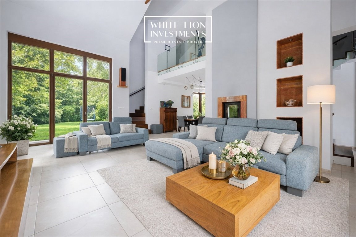 Dom 320 m² z ogrodem - komfort i naturalne światło: Michałowice (gw): Wschodnia
