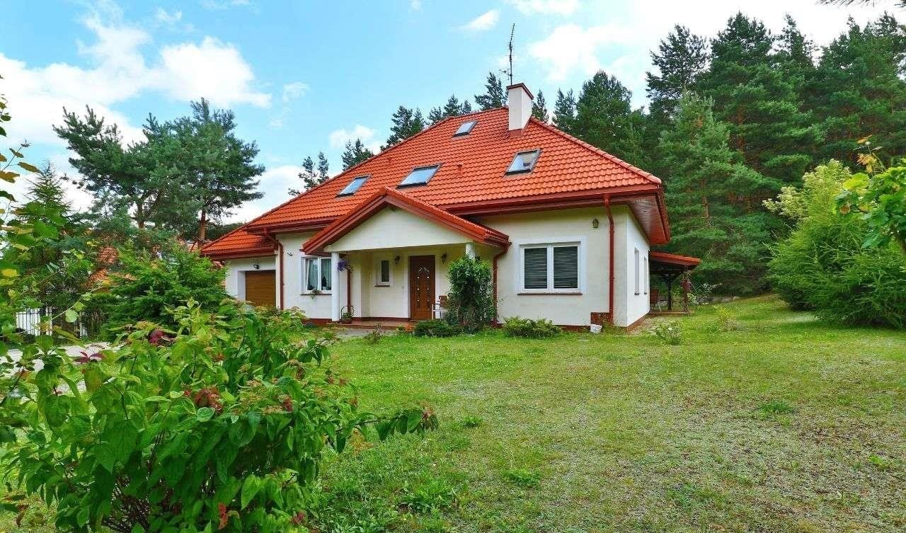 Przestronny dom 247 m² z lasem i ogrodem w Nowodworcach Nowodworce  247m2 Foto 1