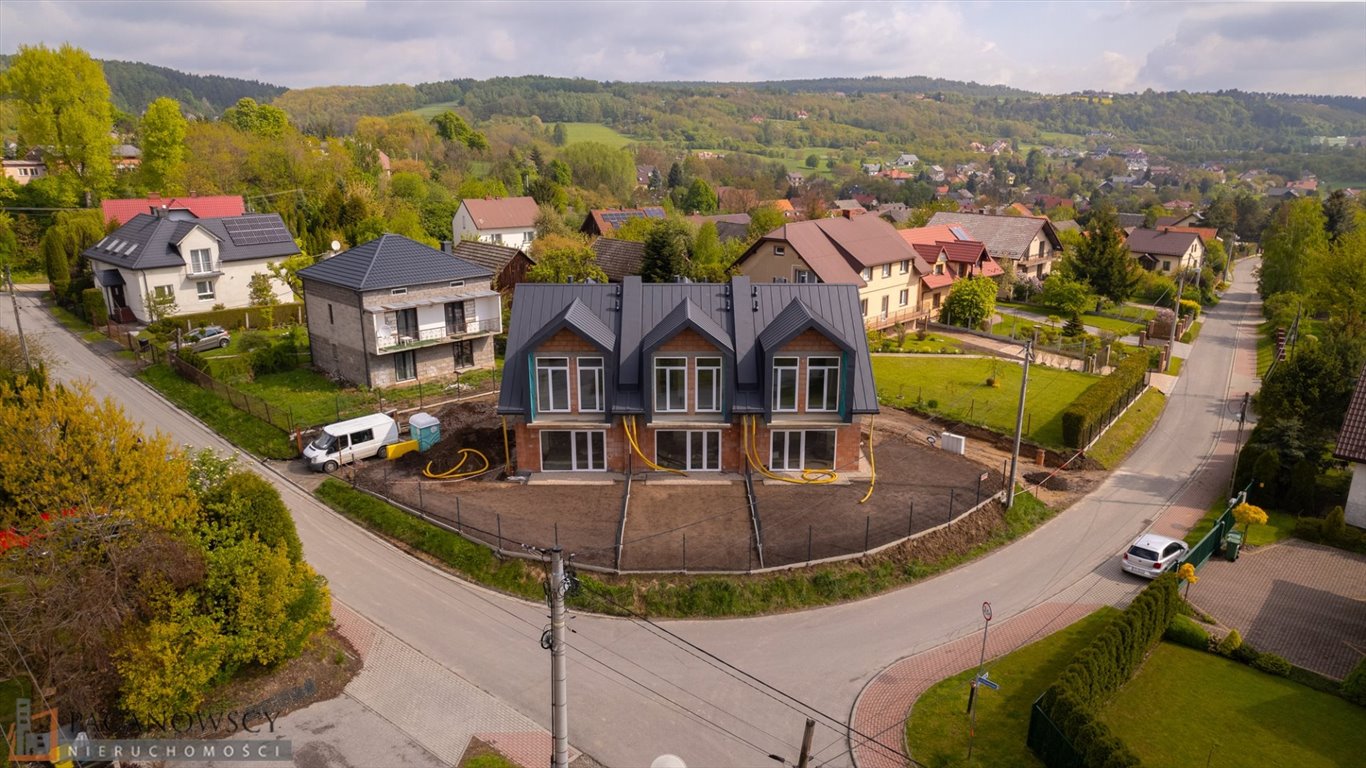 Mieszkanie czteropokojowe  na sprzedaż Kobylany  89m2 Foto 3