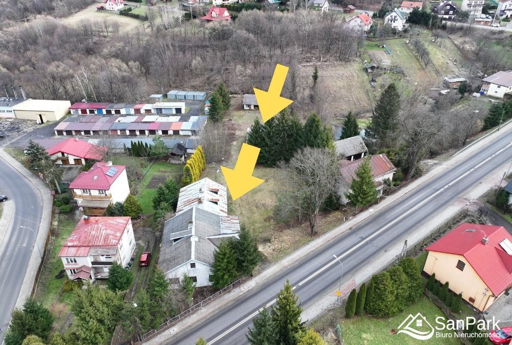 Działka usługowa przy drodze krajowej 84 - Lesko 68 arów Lesko, Lesko  6 873m2 Foto 1