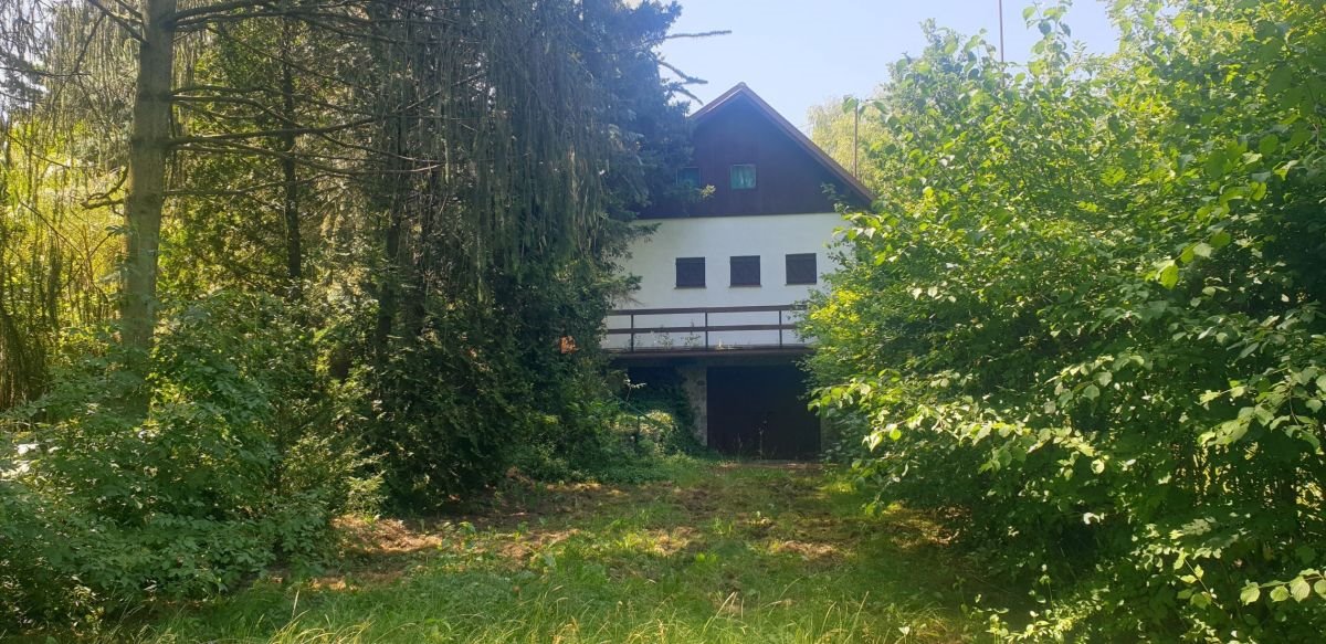 Dom z garażem i dużą działką nad Zalewem Zegrzyńskim Izbica, Izbica  70m2 Foto 1