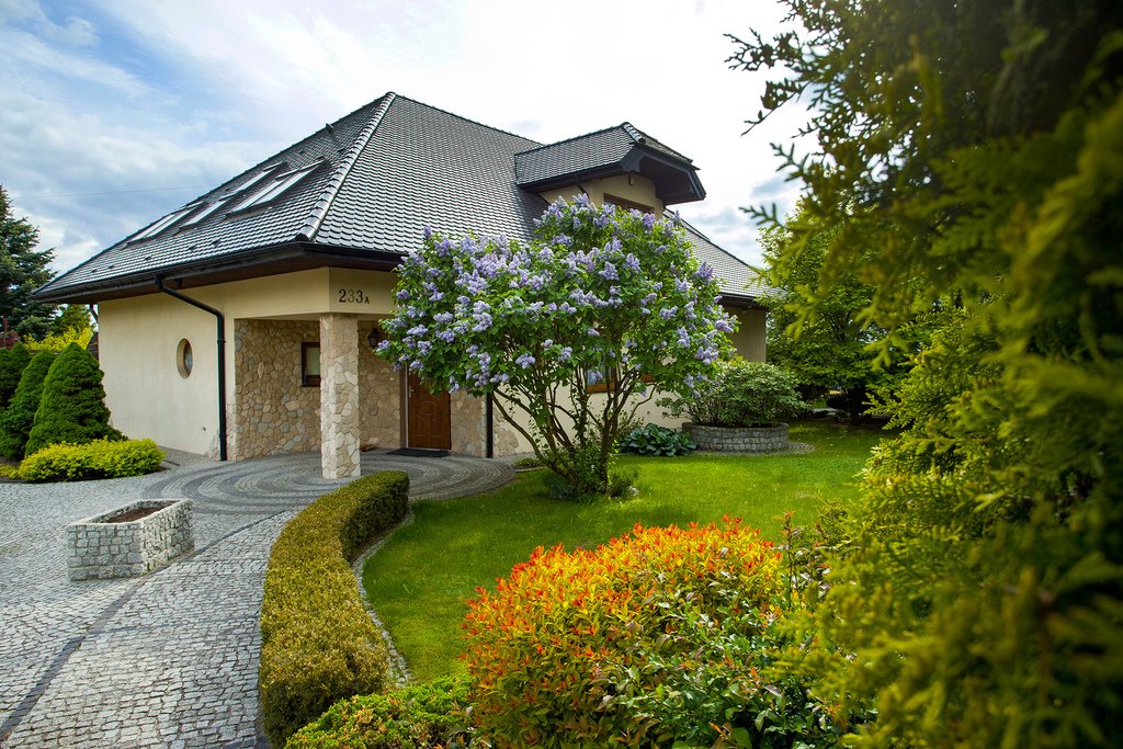 Przestronny dom z oranżerią, kominkiem i kolektorami Domaszowice, Jasna  375m2 Foto 1