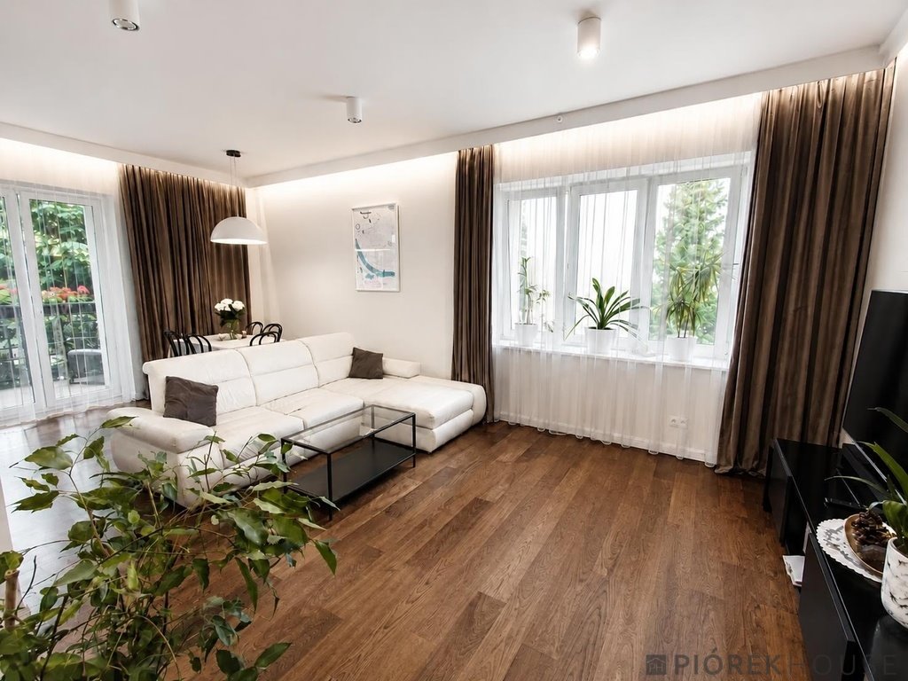 Do sprzedania przestronne 136 m² na Pradze-Południe z trzema niezależnymi mieszkaniami Warszawa, Praga-Południe, Finlandzka  136m2 Foto 1