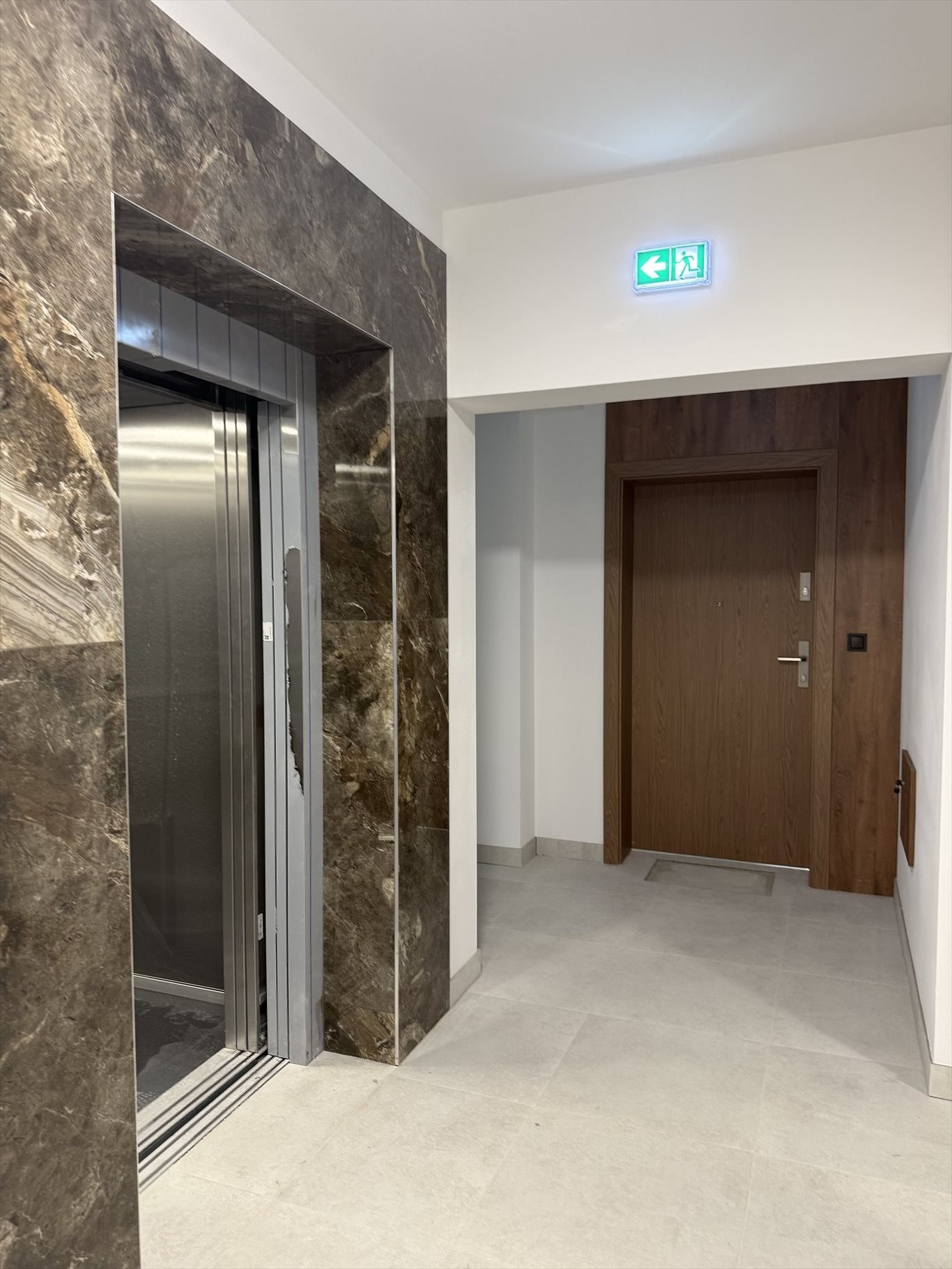 Polecam nowoczesne 4-pokojowe mieszkanie z dużym tarasem 10,31 m² Kędzierzyn-Koźle  79m2 Foto 1