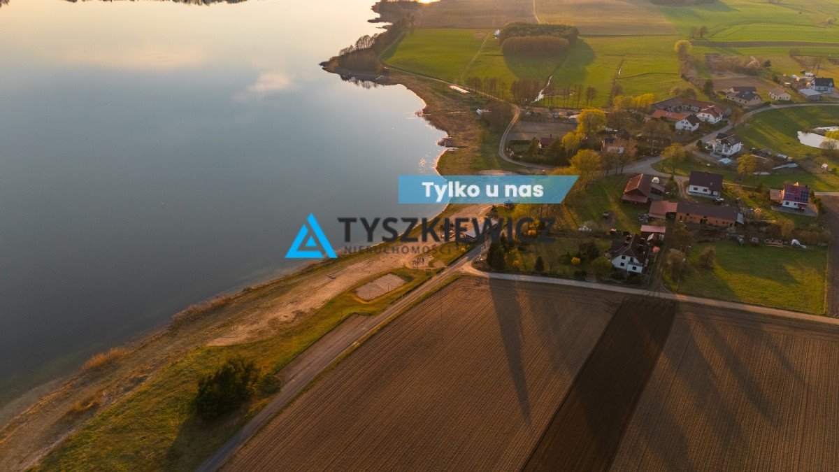 Działka rolna na sprzedaż Łąkie  1 096m2 Foto 1