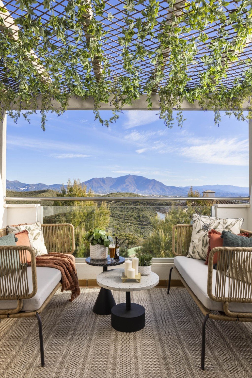 Mieszkanie dwupokojowe na sprzedaż Hiszpania, Malaga  83m2 Foto 1