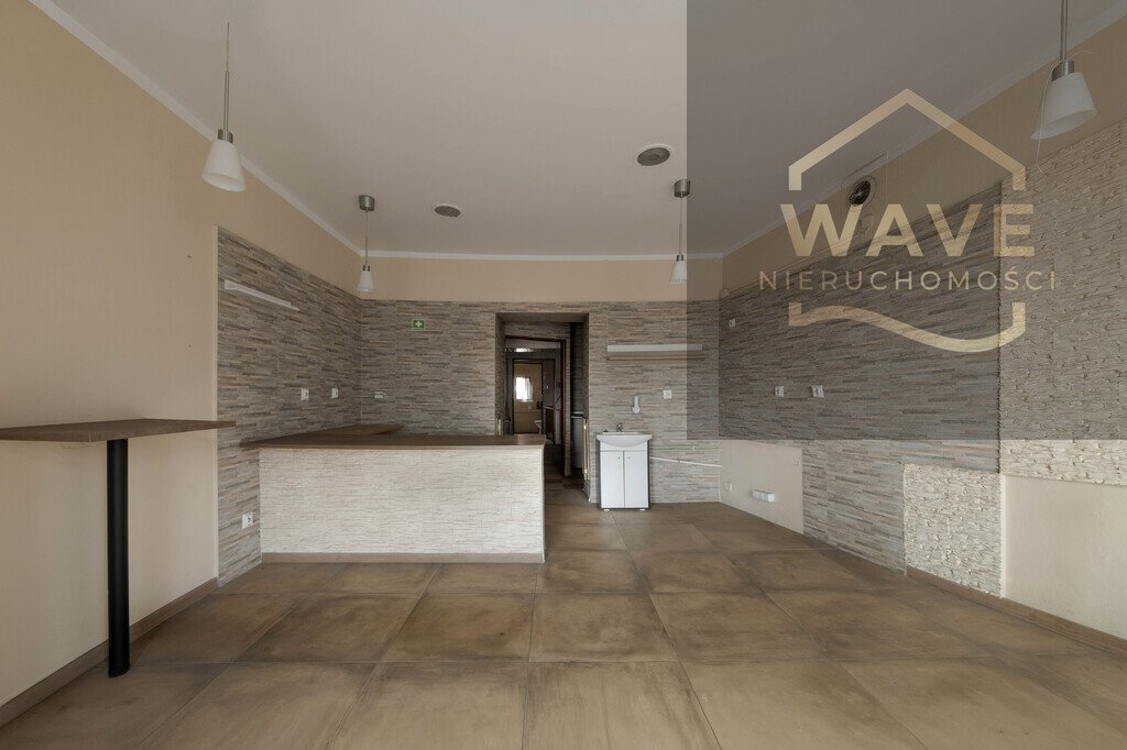 Atrakcyjny lokal w centrum Gliwic z witrynami i parkingiem Gliwice, Piwna  34m2 Foto 1