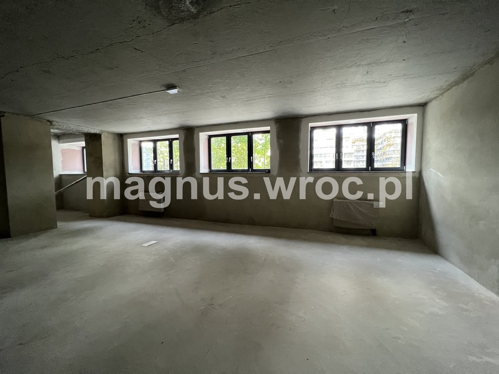 Na wynajem przestronny lokal 164 m² z widokiem na rzekę w Szczepinie Wrocław, Szczepin, Szczepin  164m2 Foto 1
