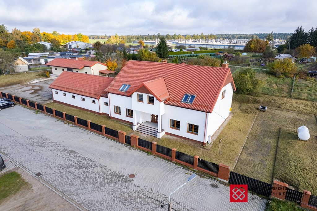 Na sprzedaż funkcjonalna działka z budynkami usługowo-magazynowymi 2768 m² Trękusek  2 768m2 Foto 1