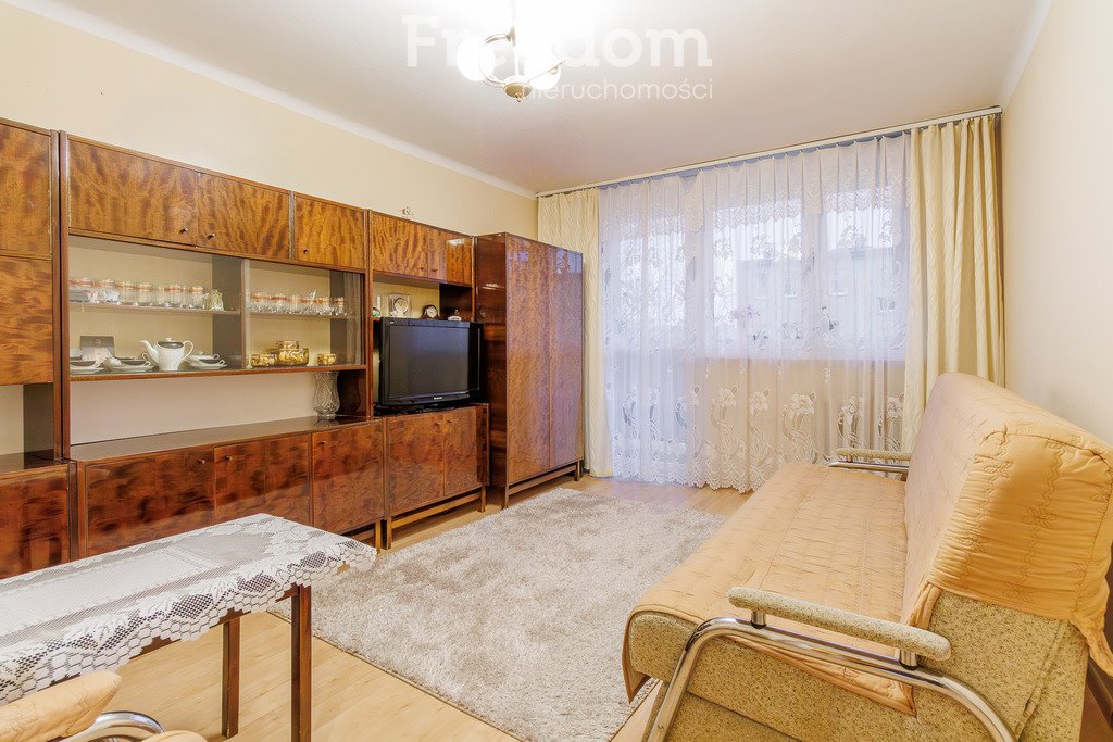 Mieszkanie trzypokojowe na sprzedaż Tarnów, Parkowa  47m2 Foto 1