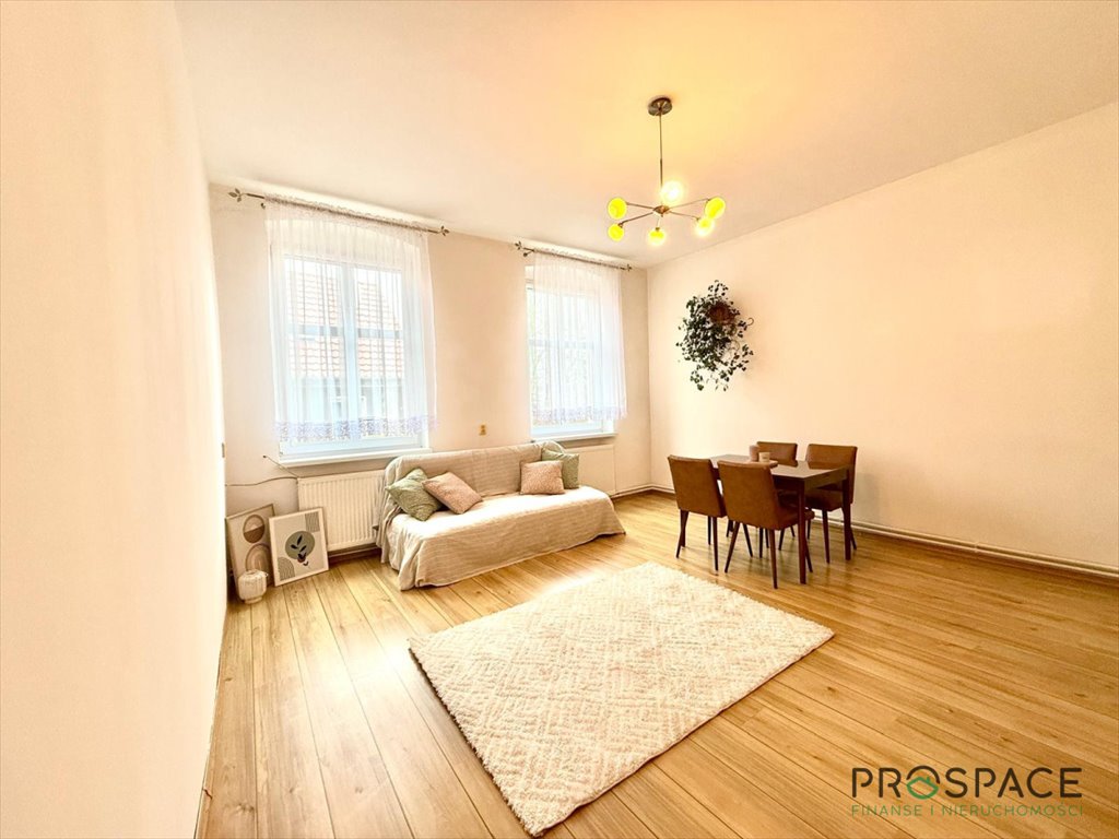 Mieszkanie dwupokojowe na sprzedaż Czerwieńsk  59m2 Foto 1