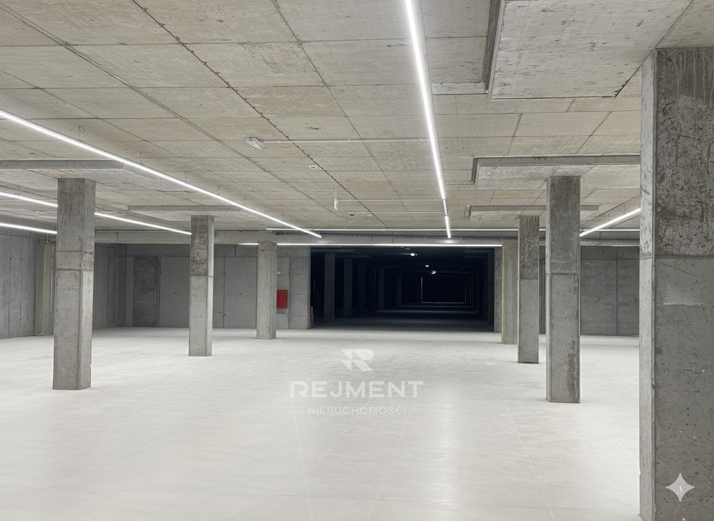 Zapraszam do wynajmu nowoczesnego lokalu 2000 m² w centrum Rogoźnika Rogoźnik  2 000m2 Foto 1
