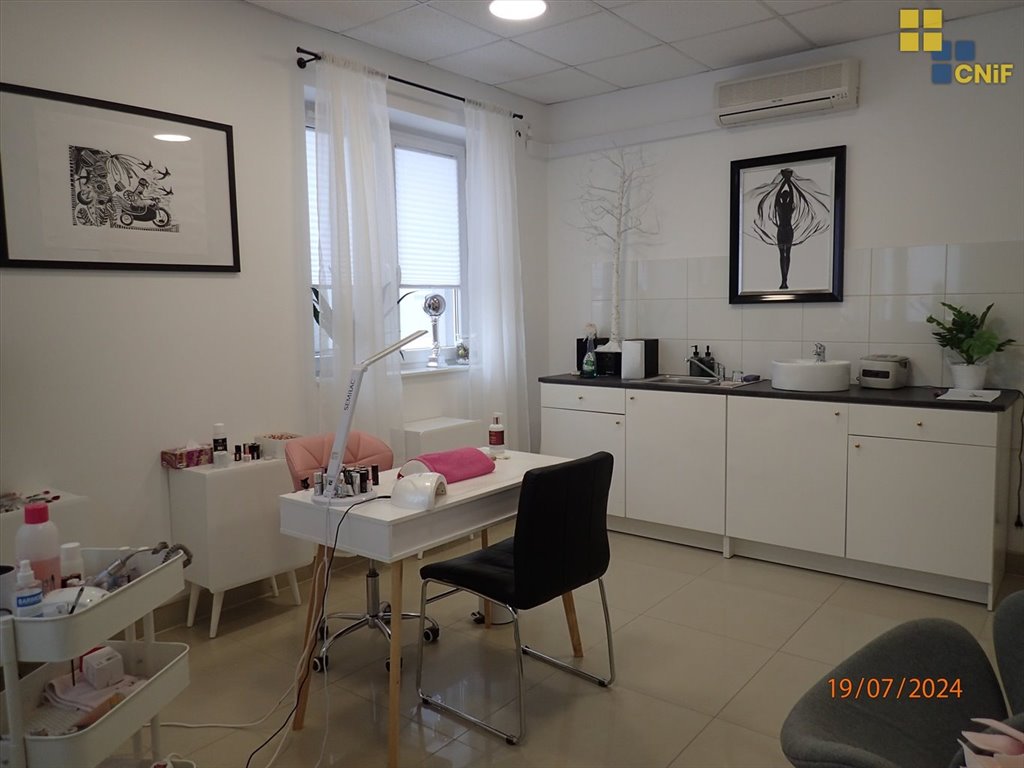 Komfortowy gabinet medyczny 17 m2 w centrum Lublinca Lubliniec  17m2 Foto 1