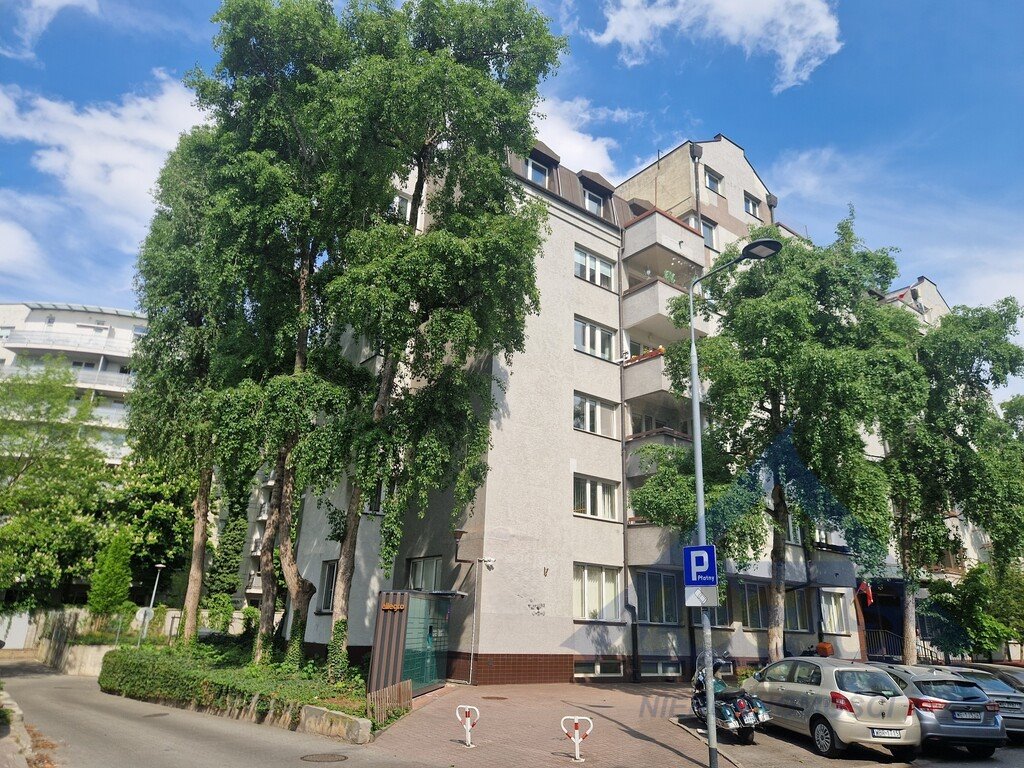 Do sprzedania przestronne 2-poziomowe mieszkanie 236 m² z balkonami i garażem: Warszawa Mokotów: Konduktorska