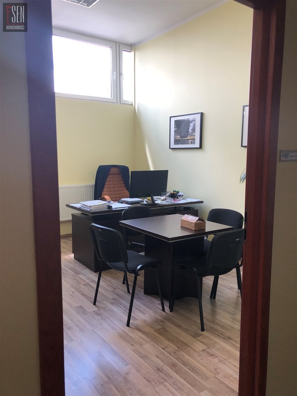 Atrakcyjny lokal 209 m² z rampą i dźwigiem w Tychach Tychy  209m2 Foto 1