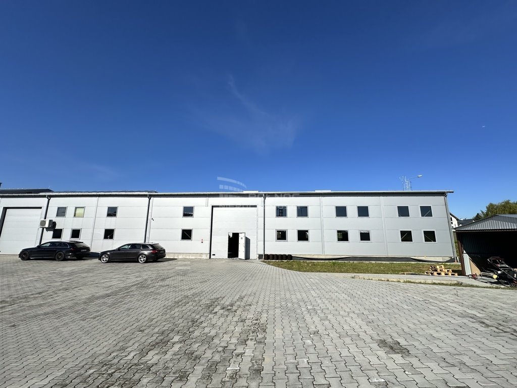 Nowoczesna hala 480 m² z dużym parkingiem i zjazdem Skała, Postępu  480m2 Foto 1