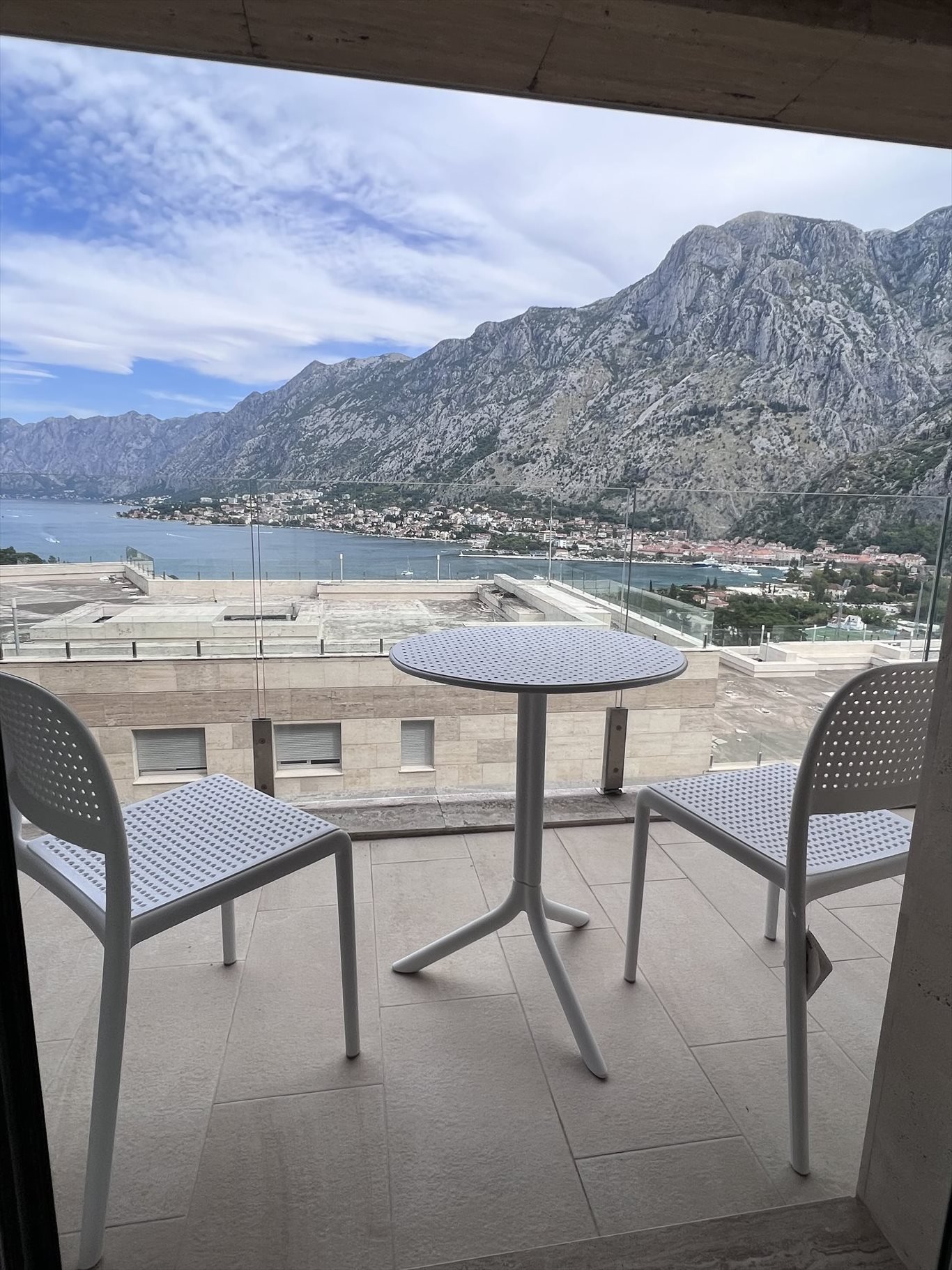 Luksusowy apartament z panoramicznym widokiem na Zatokę Kotoru Czarnogóra, Kotor, Skaljari  198m2 Foto 1