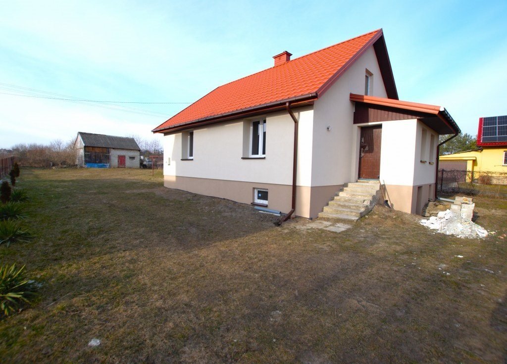 Dom po remoncie z ogrzewaniem podłogowym i dużą działką Piekoszów  93m2 Foto 1