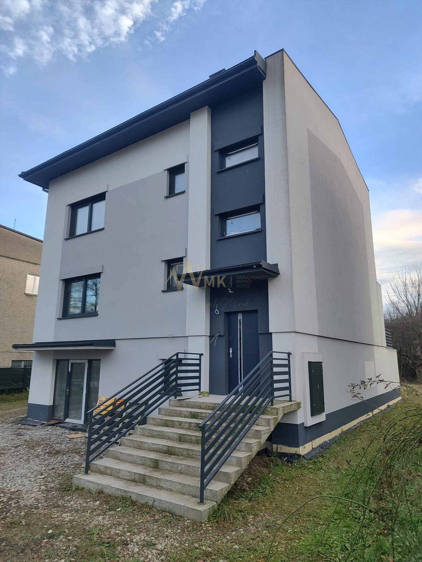 Zapraszam do nowoczesnego 3-lokalowego mieszkania z tarasem i inwestycyjnym potencjałem Tarnów, Ks. Wojciecha Kani  70m2 Foto 1