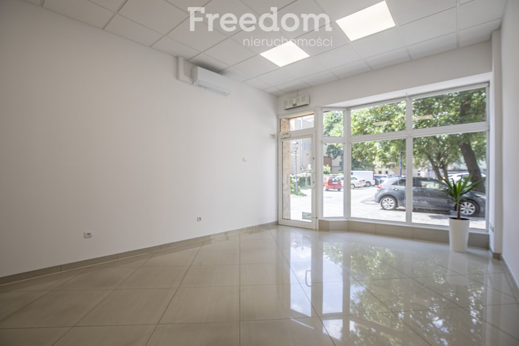 Lokal użytkowy na wynajem Brzeg, Jabłkowa  41m2 Foto 1