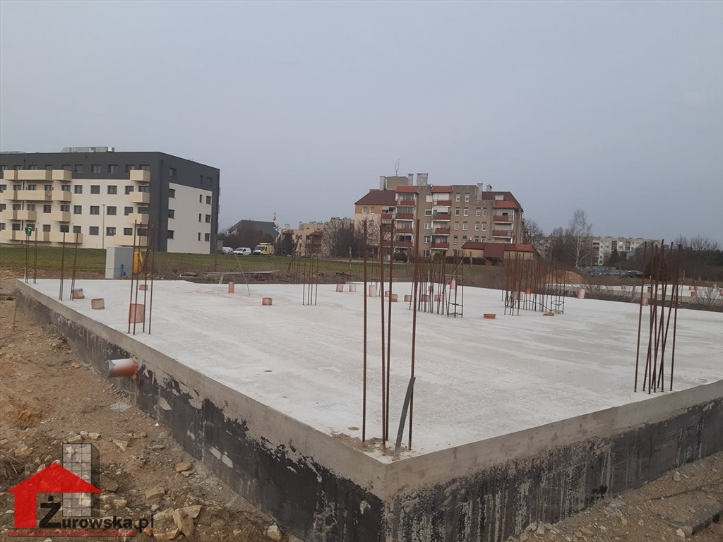 Działka budowlana na sprzedaż Strzelce Opolskie  1 100m2 Foto 1