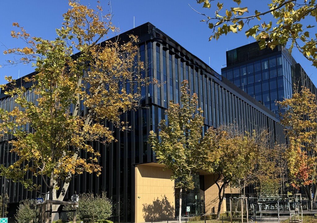 Nowoczesny biurowiec w centrum Woli, 382 m2, certyfikat BREEAM Warszawa, Wola  383m2 Foto 1