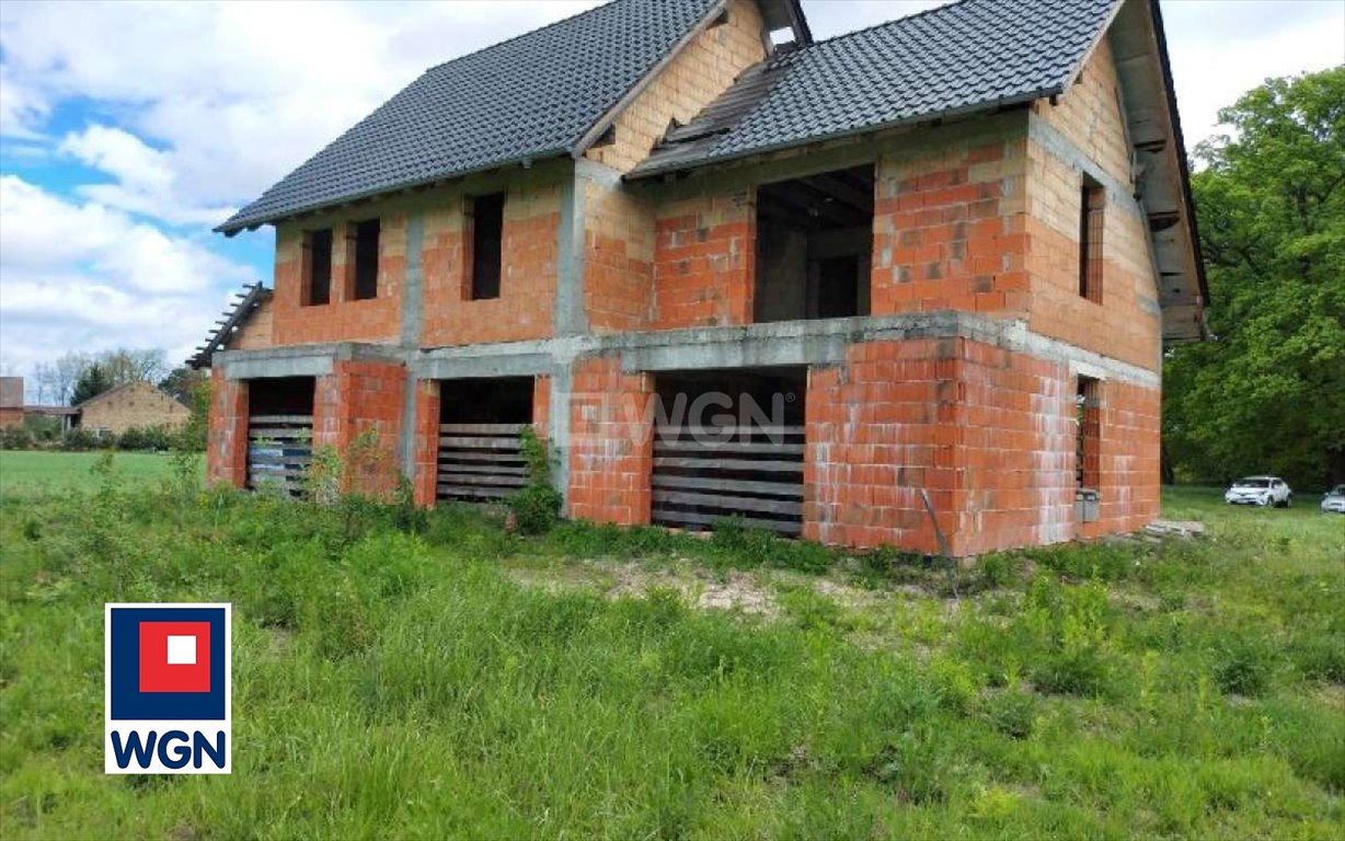 Urokliwy dom w Śliwniku z dużą działką i przestronnym wnętrzem Śliwnik, Śliwnik  418m2 Foto 1