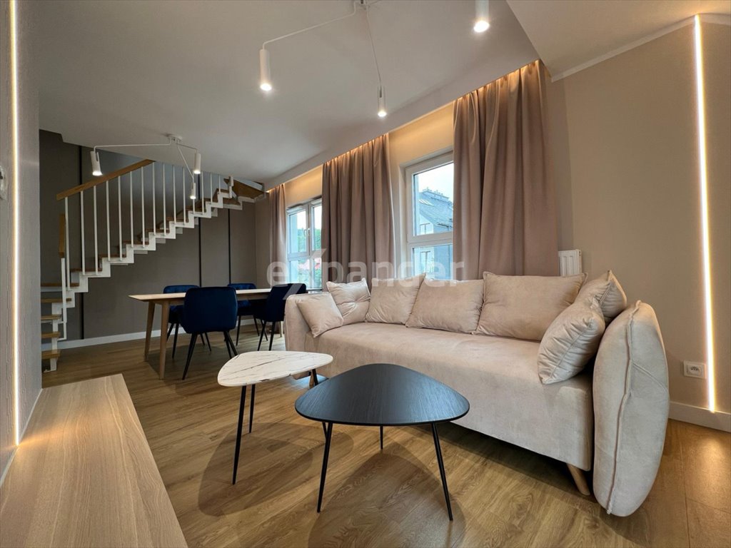 Nowoczesne 75 m² dwupoziomowe mieszkanie z balkonem i windą Sobótka, Armii Krajowej  75m2 Foto 1