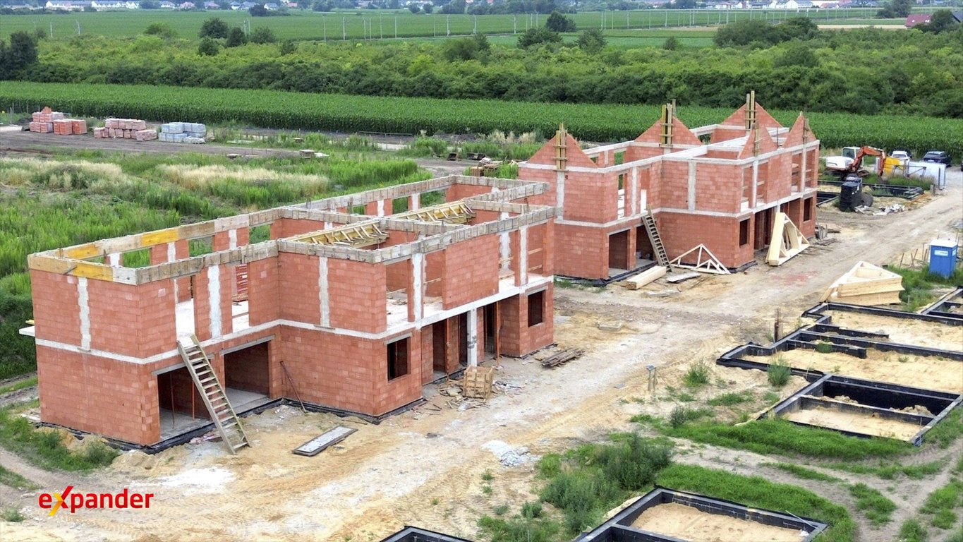 Nowoczesny dom bliźniak z ogrodem i antresolą w Siechnicach Siechnice, Cisowa  90m2 Foto 1
