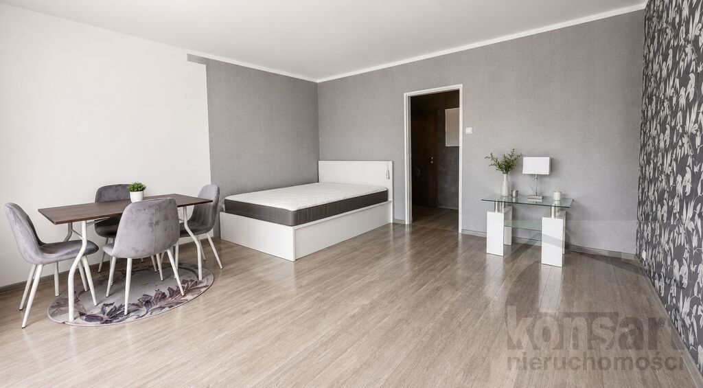 Przestronna kawalerka 43 m² z balkonem i oddzielną kuchnią. Szczecin, Gumieńce, Konstantego Maciejewicza  43m2 Foto 1