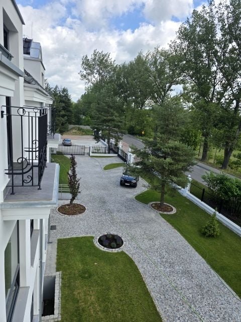 Nowoczesny obiekt usługowy 1450 m2 z dużą działką 6500 m2 Runów, Runów  1 450m2 Foto 1