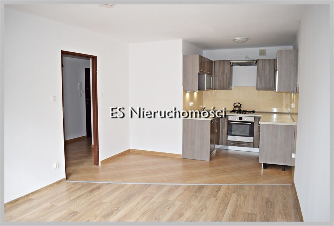 Mieszkanie trzypokojowe na sprzedaż Bielsko-Biała, Kopernika, Jesionowa  47m2 Foto 1