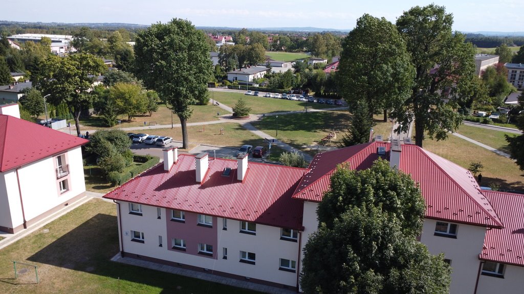 Komfortowe 3-pokojowe mieszkanie po remoncie (45 m²) w Niedomicach Niedomice  45m2 Foto 1