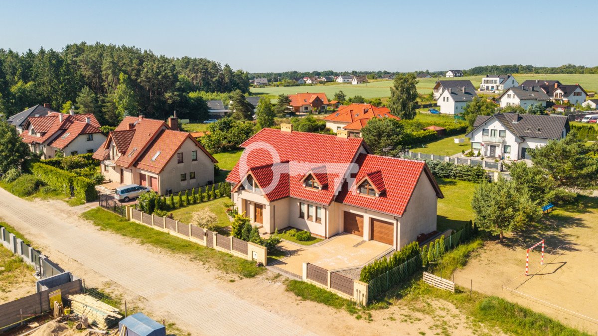 Przestronny dom z dużym ogrodem, 250 m2, 7 pokoi Dobrzewino, Bednarska  365m2 Foto 1