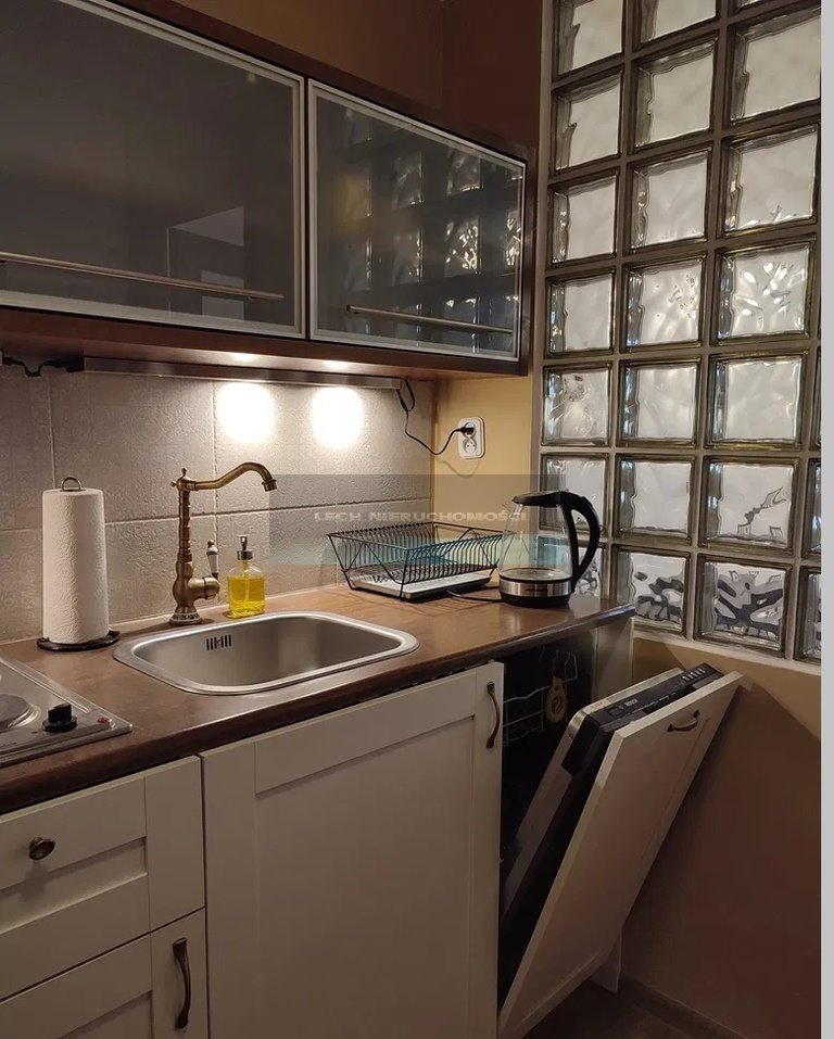 Polecam słoneczną kawalerkę 27,7 m² na Mokotowie z widokiem na zielone podwórko Warszawa, Mokotów, Czerniakowska  28m2 Foto 1