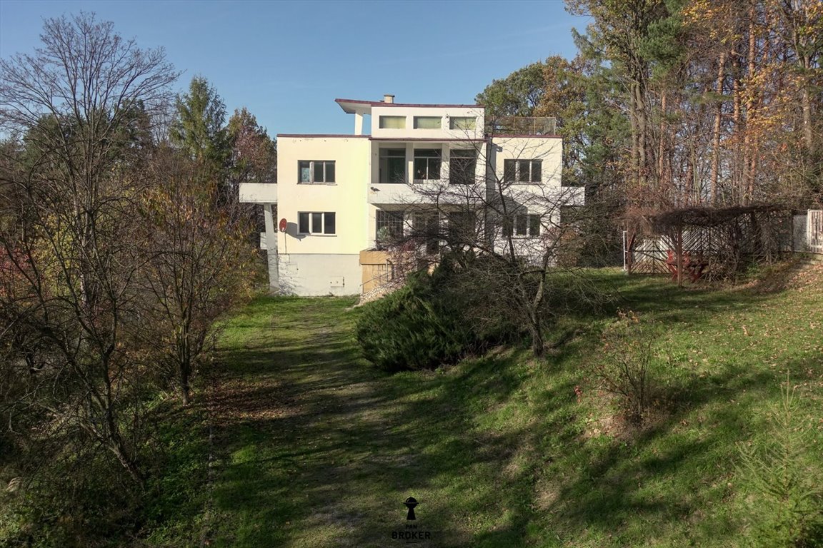 Dom do remontu z dużą działką i widokiem na miasto Myślenice, Zarabie  400m2 Foto 1