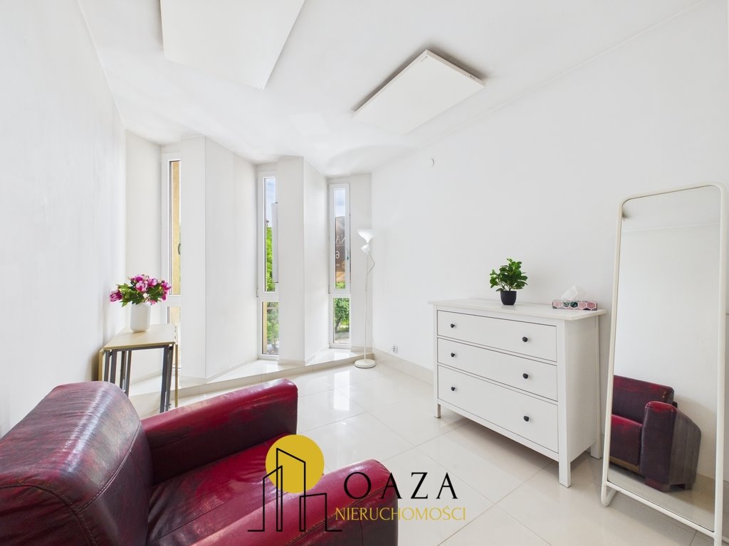 Lokal 26,5 m² w centrum Olsztyna (klimatyzacja, aneks kuchenny) Olsztyn, Plac Kazimierza Pułaskiego  27m2 Foto 1